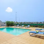 Femes Playa Blanca (Lanzarote)