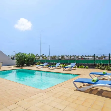 Femes Playa Blanca