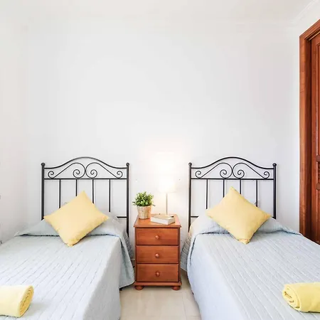 Femes Villa *